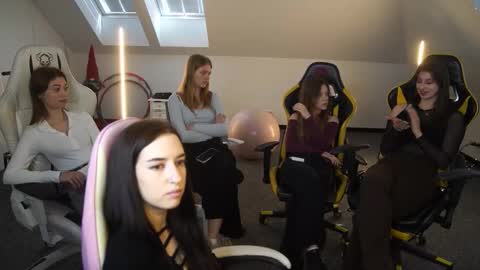 Snapshot of sheryl_elegance chatting on 10-02-25, 10:22 Sheryl online show from 10-02-25, 10:22