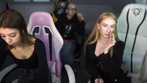 Snapshot of sheryl_elegance chatting on 10-15-25, 10:37 Sheryl online show from 10-15-25, 10:37