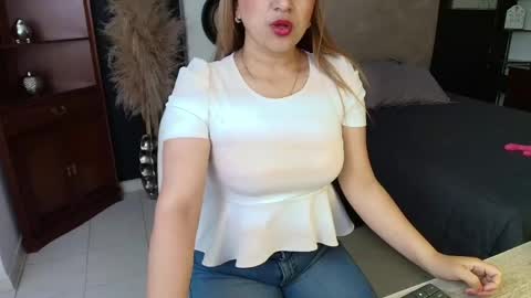 sheryl_jones online show from 05-19-26, 01:06