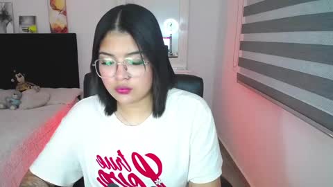 Snapshot of sheryl_stone2 chatting on 02-02-25, 06:15 Sheryl Stone2 online show from 02-02-25, 06:15