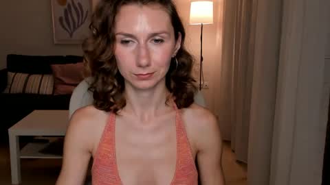Snapshot of shesleepsnaked chatting on 12-17-24, 05:47 shesleepsnaked online show from 12-17-24, 05:47