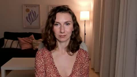 Snapshot of shesleepsnaked chatting on 12-22-24, 08:25 shesleepsnaked online show from 12-22-24, 08:25