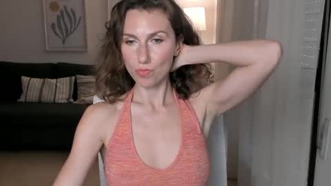 Snapshot of shesleepsnaked chatting on 02-16-25, 04:21 shesleepsnaked online show from 02-16-25, 04:21