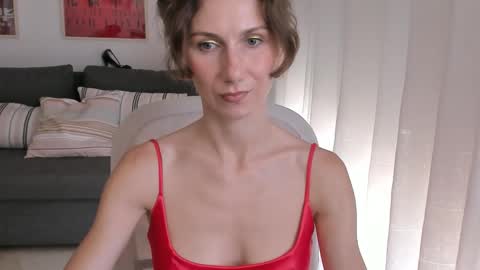 Snapshot of shesleepsnaked chatting on 09-22-25, 01:57 shesleepsnaked online show from 09-22-25, 01:57