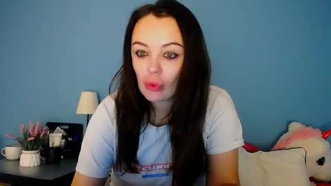 Vikki online show from 10-30-25, 11:11