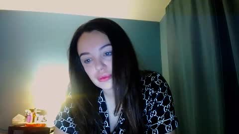 Vikki online show from 11-21-25, 07:34