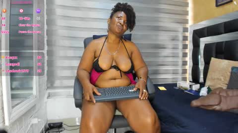 Snapshot of sheyla__ebony chatting on 03-23-26, 11:47 sheyla__ebony online show from 03-23-26, 11:47