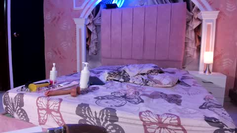 Sheyla online show from 01-12-25, 01:42