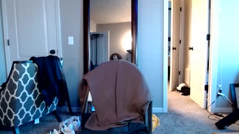 shimmyloe online show from 12-19-25, 04:14