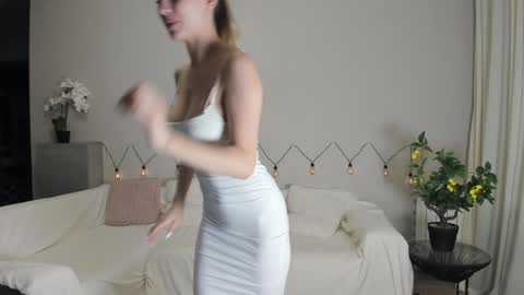 Chanel online show from 12-10-24, 06:28