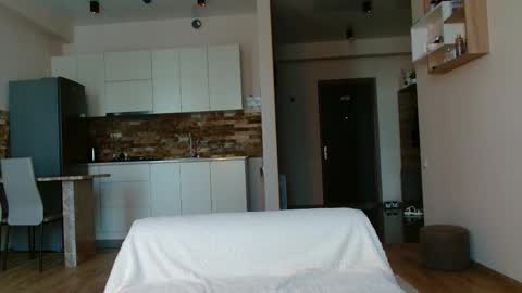 Snapshot of shinechanel chatting on 10-27-25, 06:06 ShineChanel online show from 10-27-25, 06:06