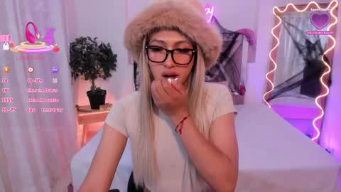 shinedark_tay online show from 10-17-25, 02:59