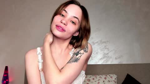 Snapshot of shinelina chatting on 12-21-24, 01:26 Lina online show from 12-21-24, 01:26