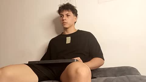 Snapshot of shinobi_grey chatting on 11-01-25, 06:43 .. shinobi .. online show from 11-01-25, 06:43