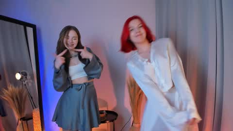 Snapshot of shiny_bell chatting on 01-21-25, 07:17 Bell 3 Next broadcast online show from 01-21-25, 07:17