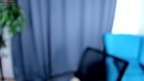 Snapshot of shiny_lisss chatting on 06-26-26, 01:54 Lisa online show from 06-26-26, 01:54