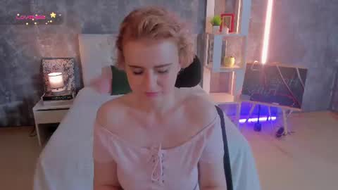 Snapshot of shiny_lisss chatting on 07-05-26, 04:19 Lisa online show from 07-05-26, 04:19