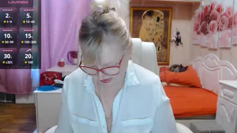 Margo online show from 09-30-25, 05:01