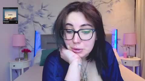 Snapshot of shiraazsh chatting on 04-21-26, 12:44 shiraazsh online show from 04-21-26, 12:44