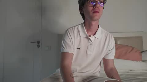 Snapshot of shirizo chatting on 05-21-26, 07:54 Matthew online show from 05-21-26, 07:54
