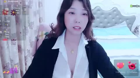 Snapshot of shirleyni chatting on 02-20-25, 08:28 Shirleyni online show from 02-20-25, 08:28