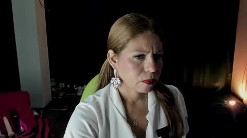 shirly online show from 11-04-25, 03:38