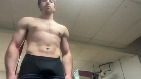 Snapshot of shirtlesshunk15 chatting on 05-07-26, 10:59 shirtlesshunk15 online show from 05-07-26, 10:59