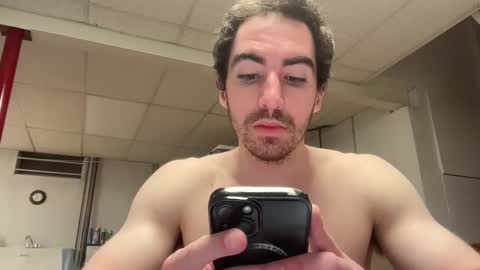 Snapshot of shirtlesshunk15 chatting on 05-10-26, 02:17 shirtlesshunk15 online show from 05-10-26, 02:17