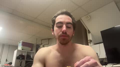 Snapshot of shirtlesshunk15 chatting on 05-12-26, 10:18 shirtlesshunk15 online show from 05-12-26, 10:18