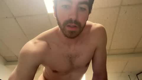 Snapshot of shirtlesshunk15 chatting on 05-22-26, 01:35 shirtlesshunk15 online show from 05-22-26, 01:35