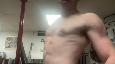 Snapshot of shirtlesshunk15 chatting on 07-02-26, 02:11 shirtlesshunk15 online show from 07-02-26, 02:11
