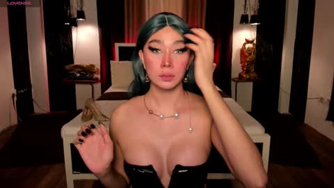 WET AND WILD YHANNA online show from 12-18-24, 07:04