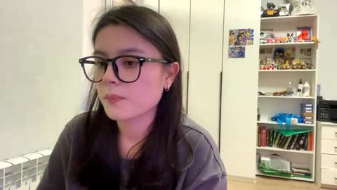 Marie online show from 05-03-26, 02:23