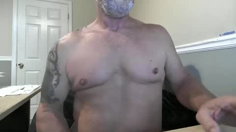 Snapshot of shooter0069 chatting on 12-04-24, 10:41 Getting mine online show from 12-04-24, 10:41