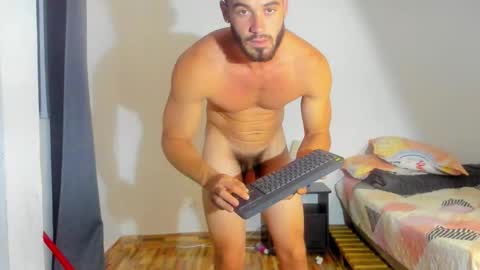 Snapshot of shooter_boy_ chatting on 03-19-26, 05:44 Shooter online show from 03-19-26, 05:44