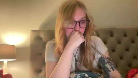 Snapshot of short_sweetpea chatting on 02-18-25, 12:26 short sweetpea online show from 02-18-25, 12:26