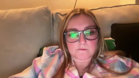 Snapshot of short_sweetpea chatting on 03-04-25, 11:22 short sweetpea online show from 03-04-25, 11:22