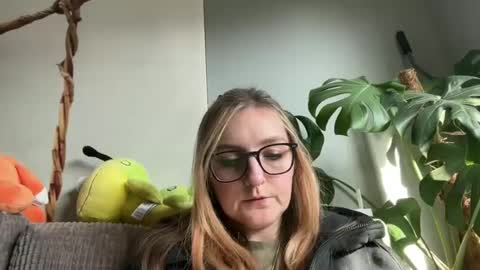 Snapshot of short_sweetpea chatting on 03-08-25, 02:51 short sweetpea online show from 03-08-25, 02:51