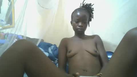 Snapshot of shortnswee254 chatting on 10-22-25, 05:41 shortnswee254 online show from 10-22-25, 05:41