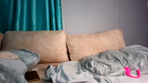Snapshot of shortsexykitty chatting on 06-23-26, 07:12 sexxy online show from 06-23-26, 07:12