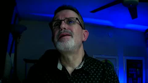 shrewtamer online show from 02-11-25, 03:18