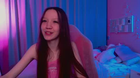 Neila online show from 06-25-26, 03:49