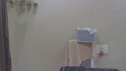 shubhamkhandelwal123 online show from 10-02-25, 07:43