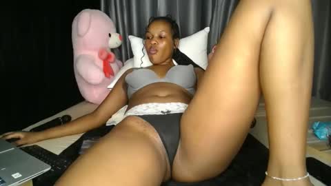 EVA online show from 02-08-25, 02:58