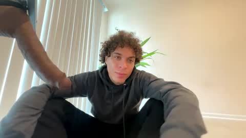 Snapshot of shurthingxx chatting on 02-24-25, 03:20 shurthingxx online show from 02-24-25, 03:20