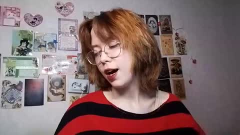 Milena online show from 10-10-25, 01:43