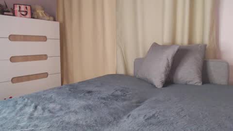 Milena online show from 03-06-25, 04:30