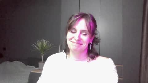 shy_miracle online show from 03-31-26, 06:52