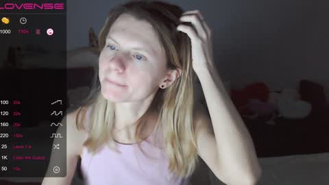Snapshot of shy_moony chatting on 12-11-24, 01:15 just Alex online show from 12-11-24, 01:15