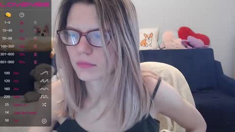 Snapshot of shy_moony chatting on 02-18-25, 07:09 just Alex online show from 02-18-25, 07:09